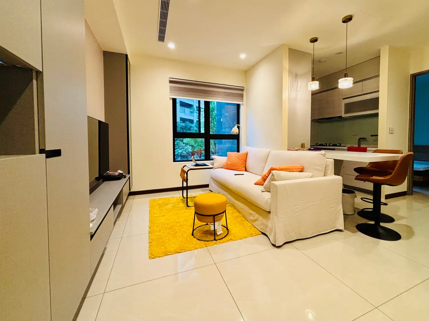 2 bedrooms apartment for rent in Beitou District, Taipei City | NT$ 59 000 | 17 ping slide 0