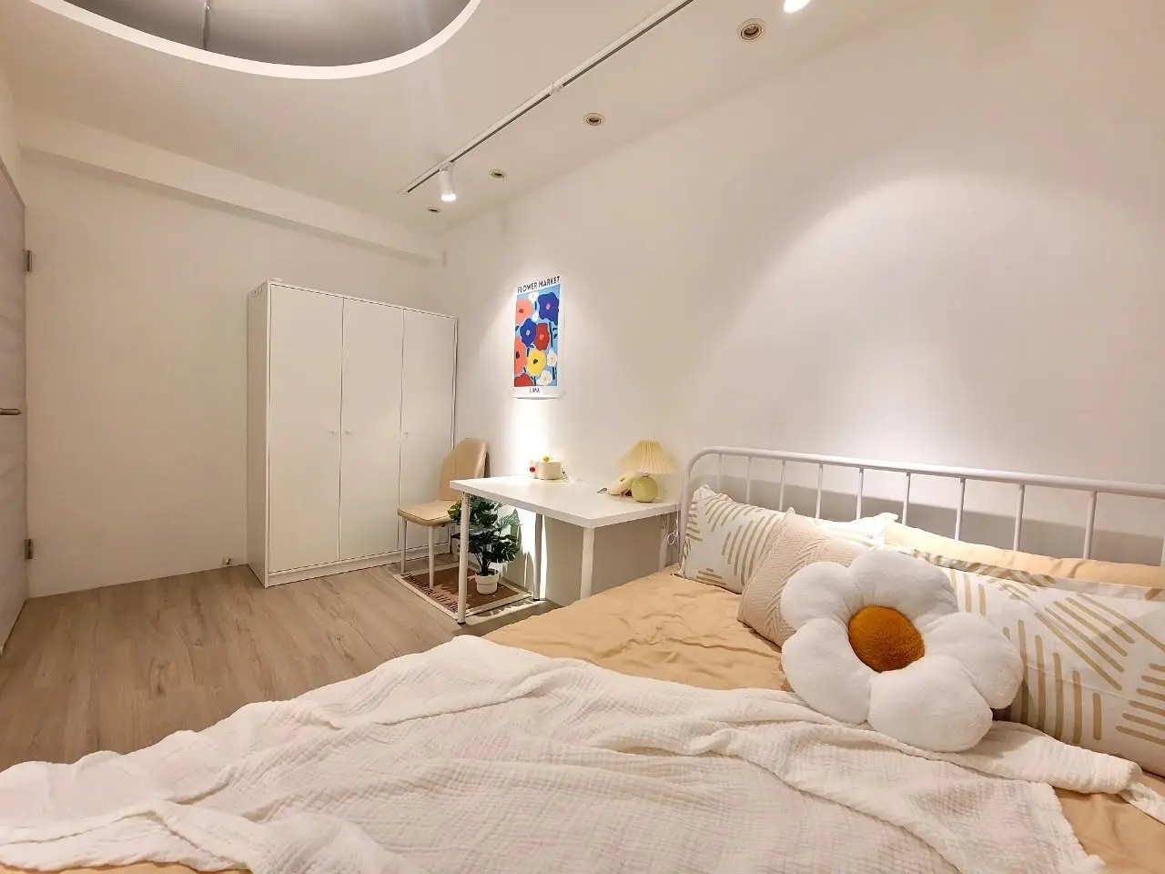 1 bedroom apartment for rent in Neihu District, Taipei City | NT$ 14 800 | 3 ping slide 0