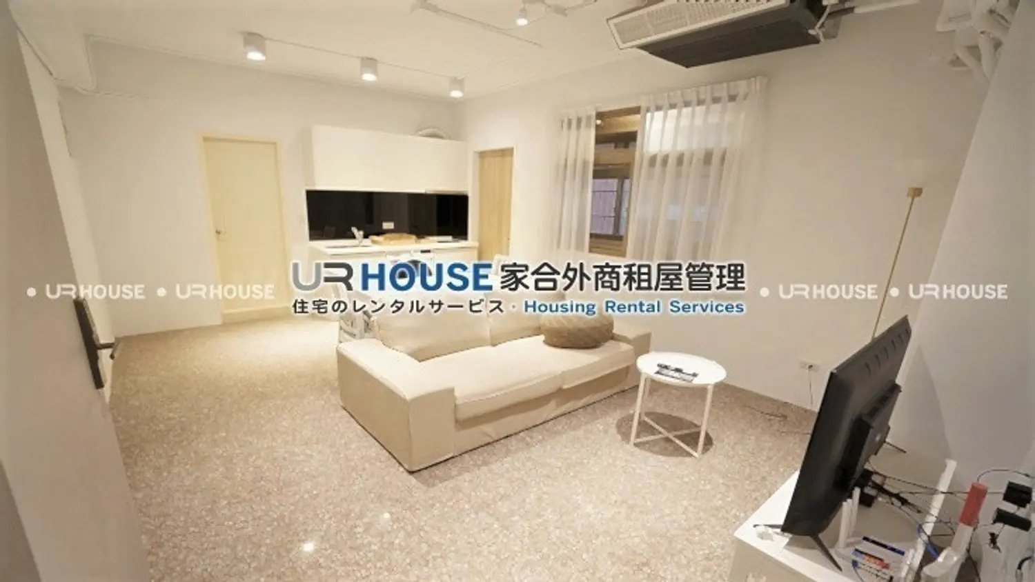 2 bedrooms apartment for rent TWD 47 000 - 20 ping - Shilin District,Taipei City slide 0