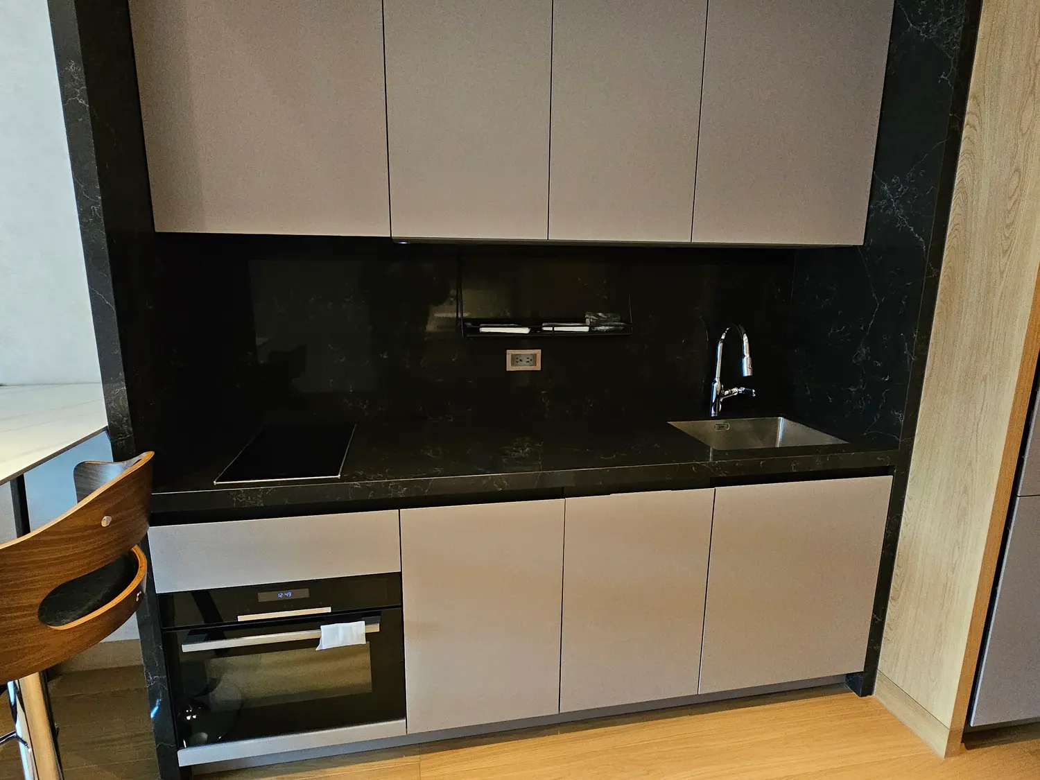 1 room apartment for rent in Songshan District, Taipei City | TWD 80 000 | 14 ping slide 4