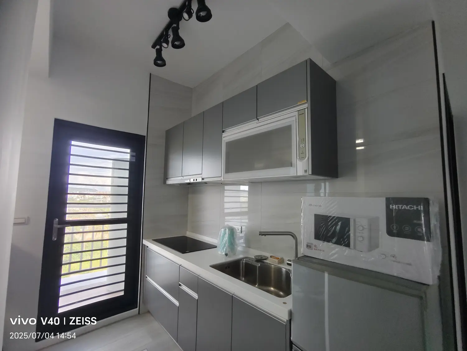 Studio apartment for rent TWD 26 000 - 30 ping - Hengchun Township,Pingtung County slide 2