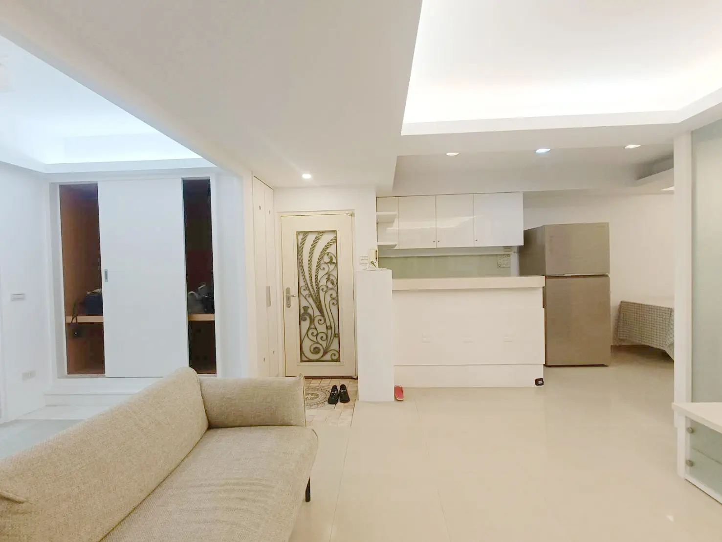3 bedrooms apartment for rent in Daan District, Taipei City | NT$ 55 000 | 33 ping slide 1