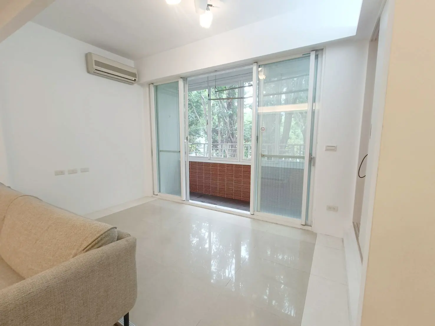 3 bedrooms apartment for rent in Daan District, Taipei City | NT$ 55 000 | 33 ping slide 4