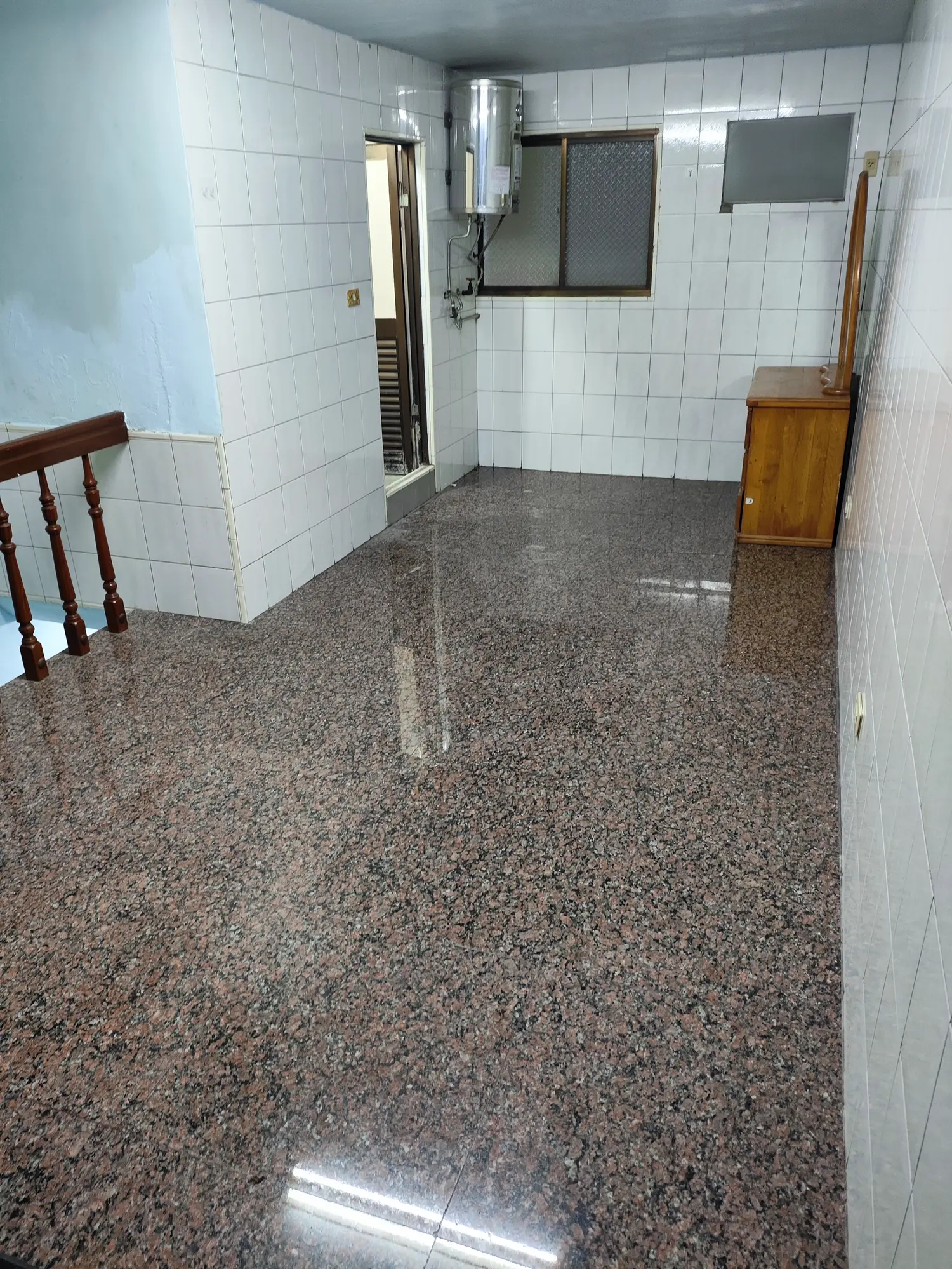 Room for rent in Sanmin District, Kaohsiung City | NT$ 4 700 | 8 ping slide 5