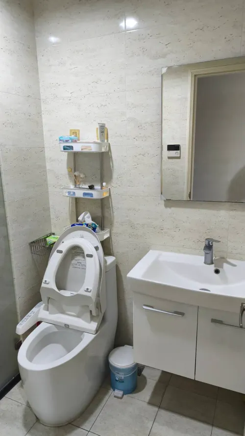 3 bedrooms apartment for rent in Qianjin District, Kaohsiung City | TWD 30 000 | 17 ping slide 5