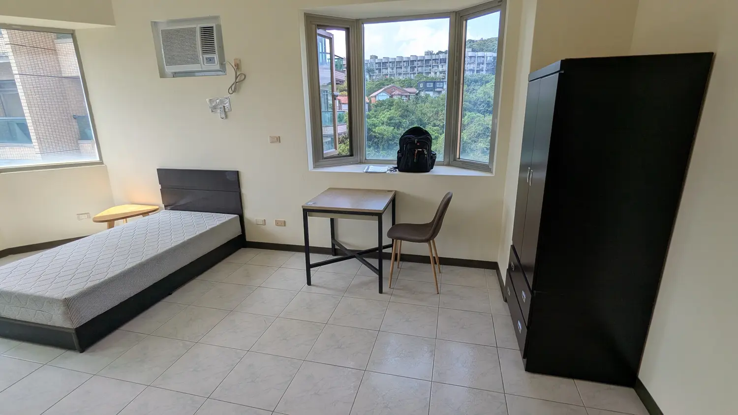Studio apartment for rent in Wanli District, New Taipei City | NT$ 14 420 | 11 ping slide 4