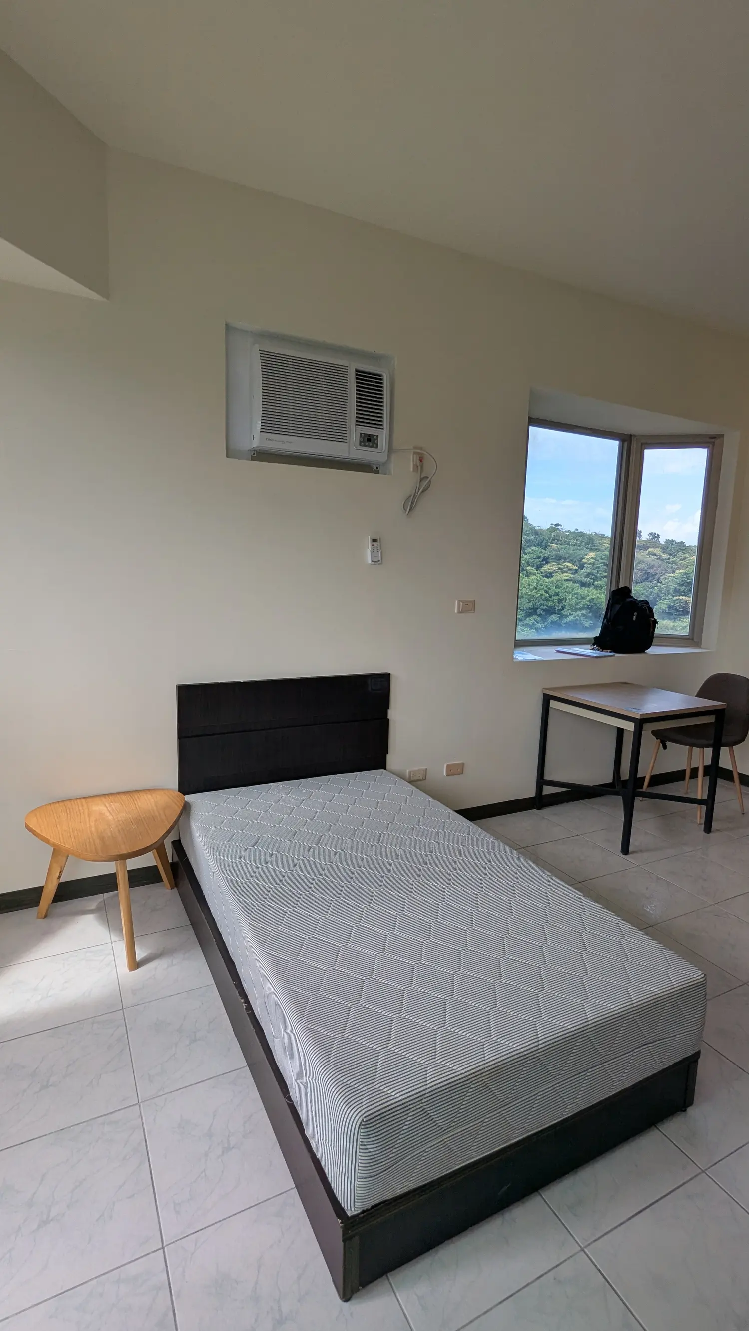 Studio apartment for rent in Wanli District, New Taipei City | NT$ 14 420 | 11 ping slide 1