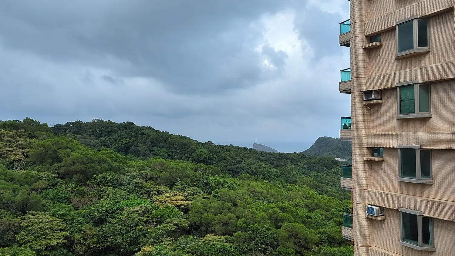 Studio apartment for rent in Wanli District, New Taipei City | NT$ 14 420 | 11 ping slide 0