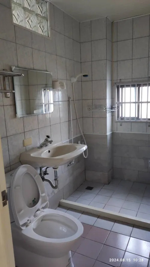 Room for rent NT$ 7 500 - Yunong Road - 6 bedrooms