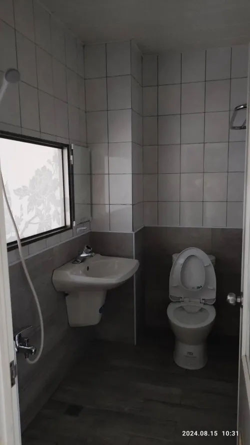 Room for rent NT$ 7 500 - Yunong Road - 6 bedrooms