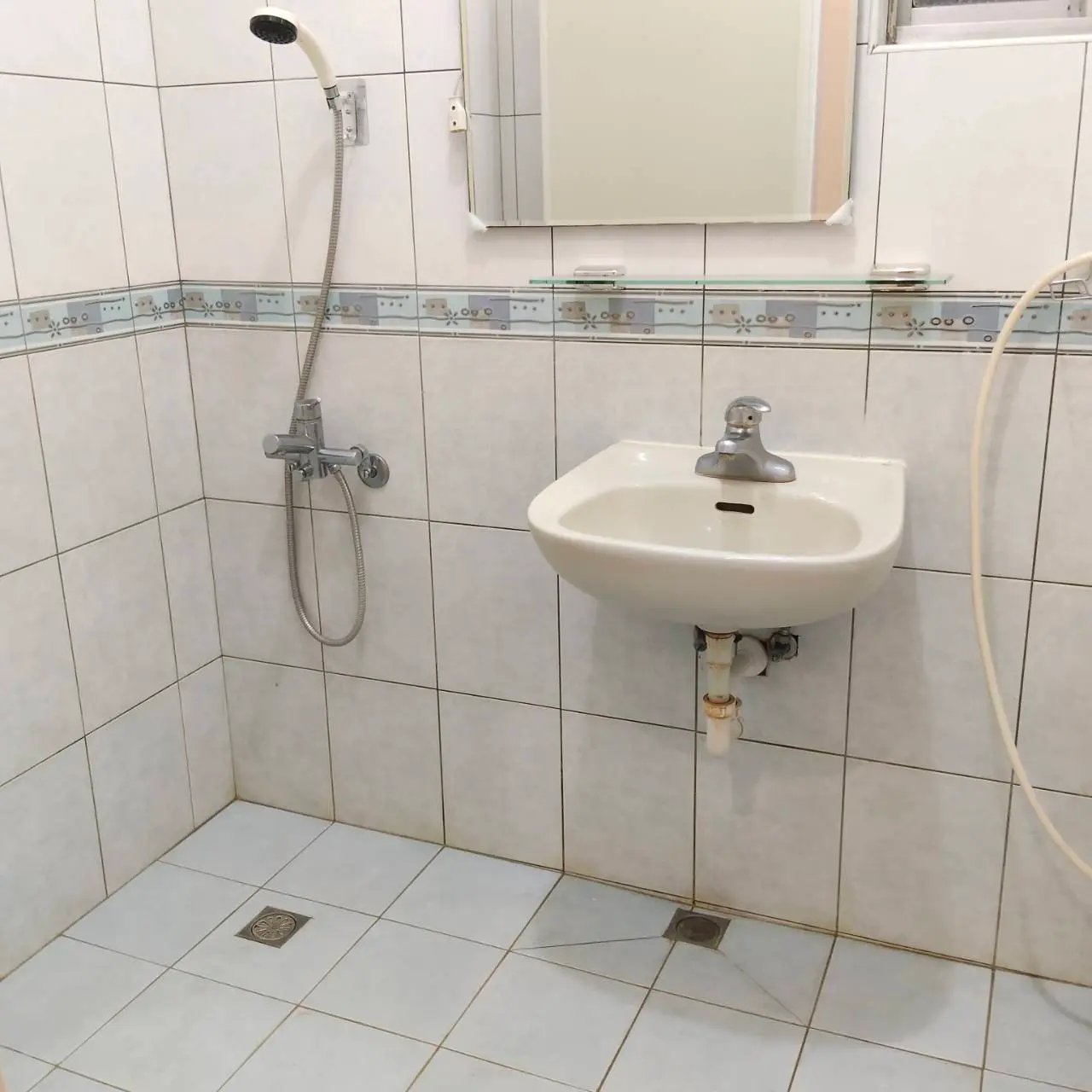 4 bedrooms townhouse for sale in Fengshan District, Kaohsiung City | TWD 12 500 000 | 24 ping slide 6