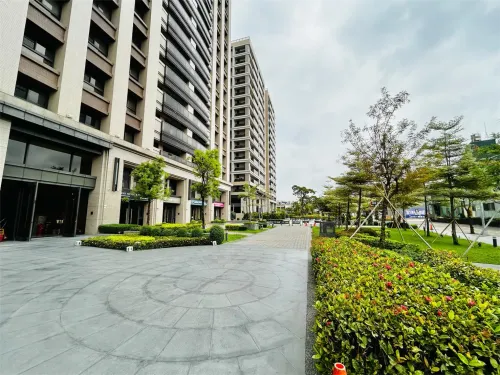 2 bedrooms apartment for sale in Fengshan District, Kaohsiung City | TWD 9 980 000 | 15 ping slide 7