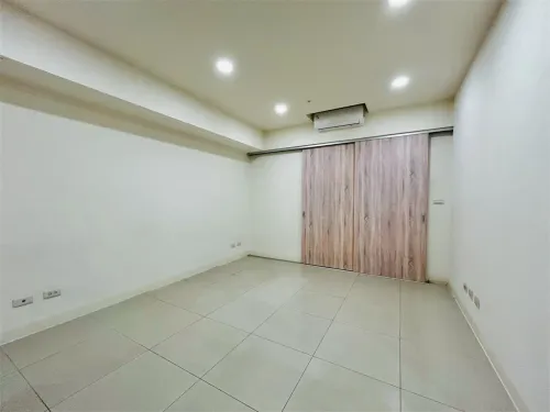2 bedrooms apartment for sale in Fengshan District, Kaohsiung City | TWD 9 980 000 | 15 ping slide 4