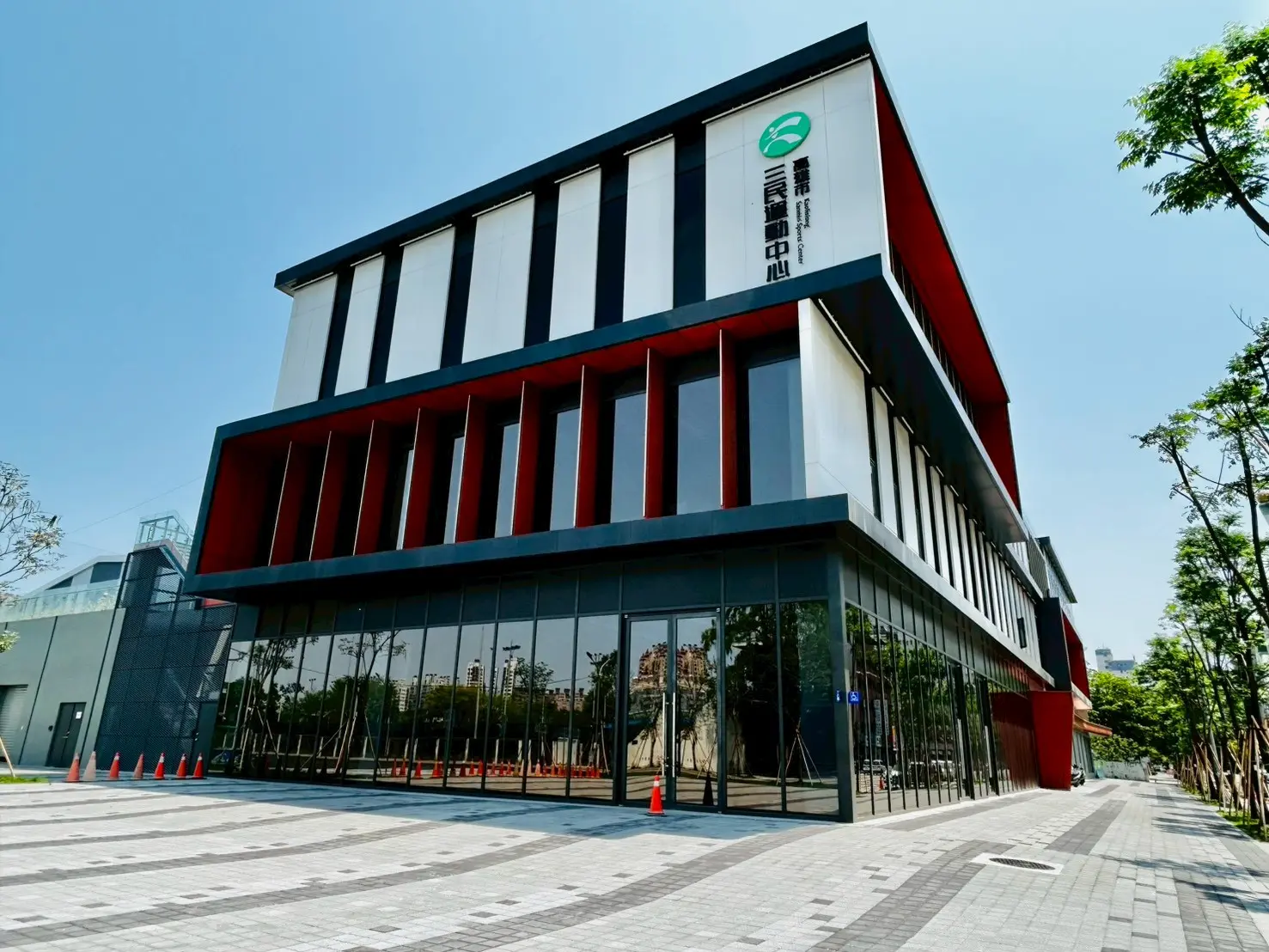 4 bedrooms townhouse for sale in Sanmin District, Kaohsiung City | TWD 23 800 000 | 35 ping slide 6