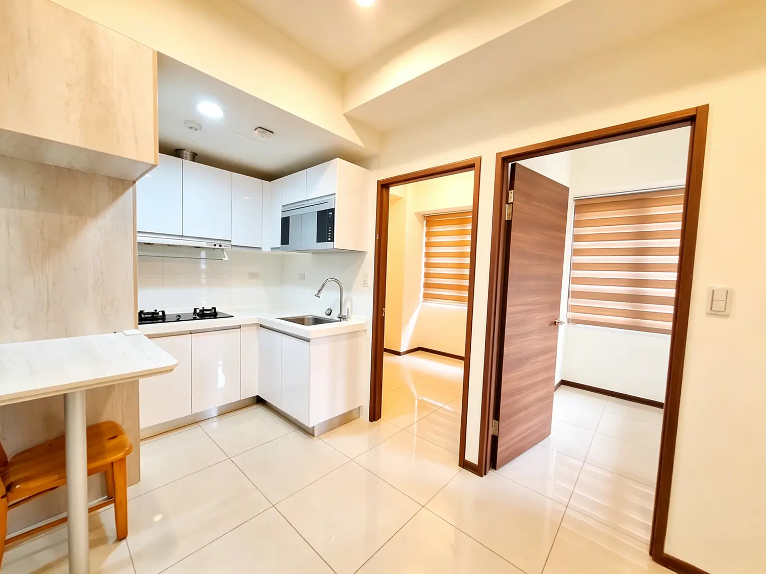 2 bedrooms apartment for rent in Xitun District, Taichung City | NT$ 29 000 | 14 ping slide 0