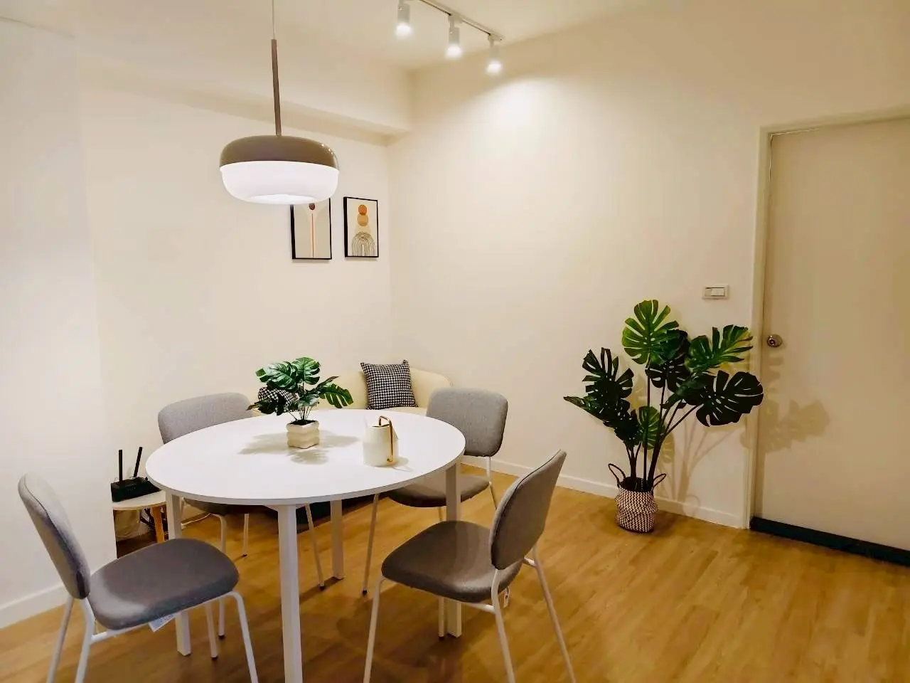 Room for rent in Taipei City, Daan District | NT$ 19 500 | 7 ping slide 16