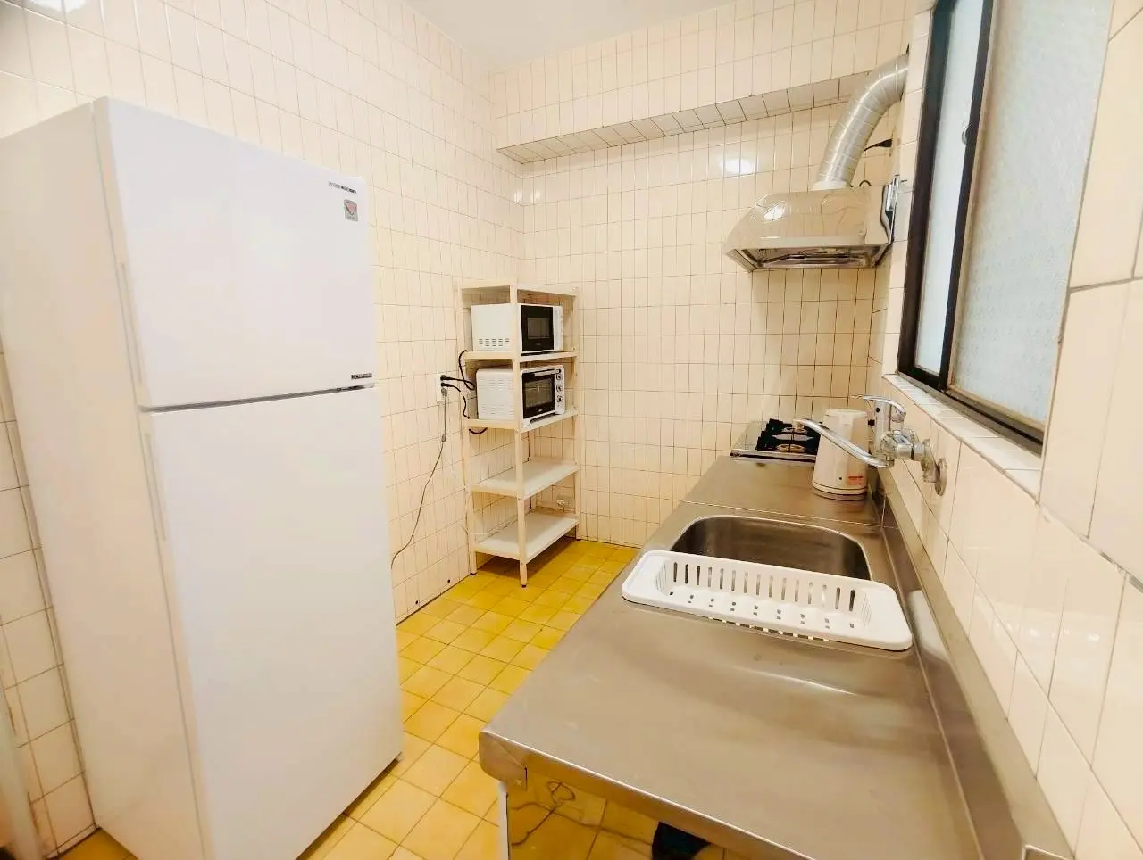 Room for rent in Taipei City, Daan District | NT$ 23 000 | 7 ping slide 15