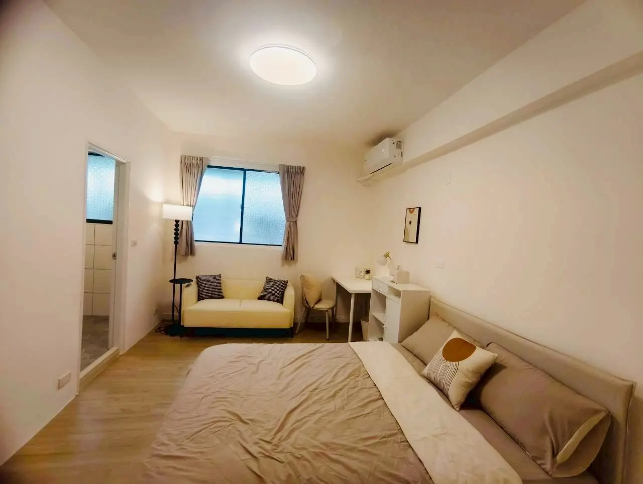 Room for rent in Taipei City, Daan District | NT$ 23 000 | 7 ping slide 1