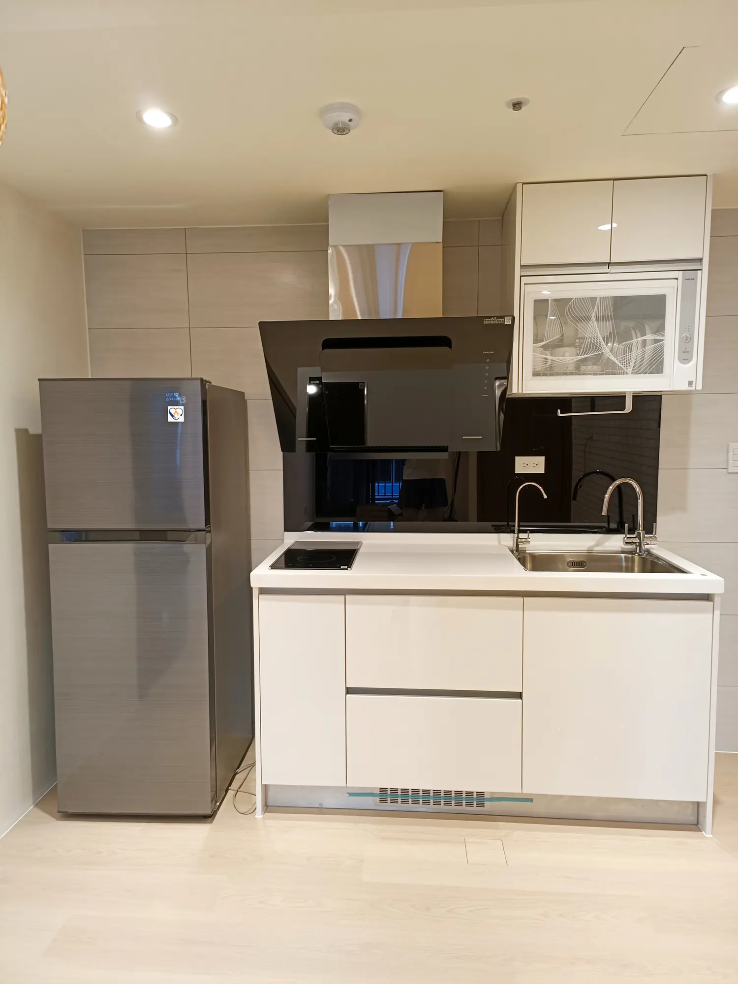 2 房 公寓 出租 TWD 18 000 - 23 坪 - 梧棲區,台中市 slide 18