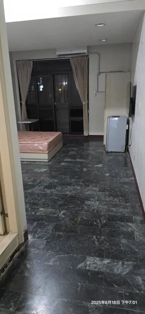 Private room for rent TWD 6 500 -  - 1 room