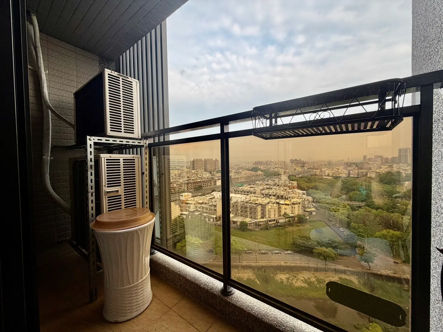 2 bedrooms apartment for sale in Dashe District, Kaohsiung City | NT$ 13 880 000 | 51 ping slide 6