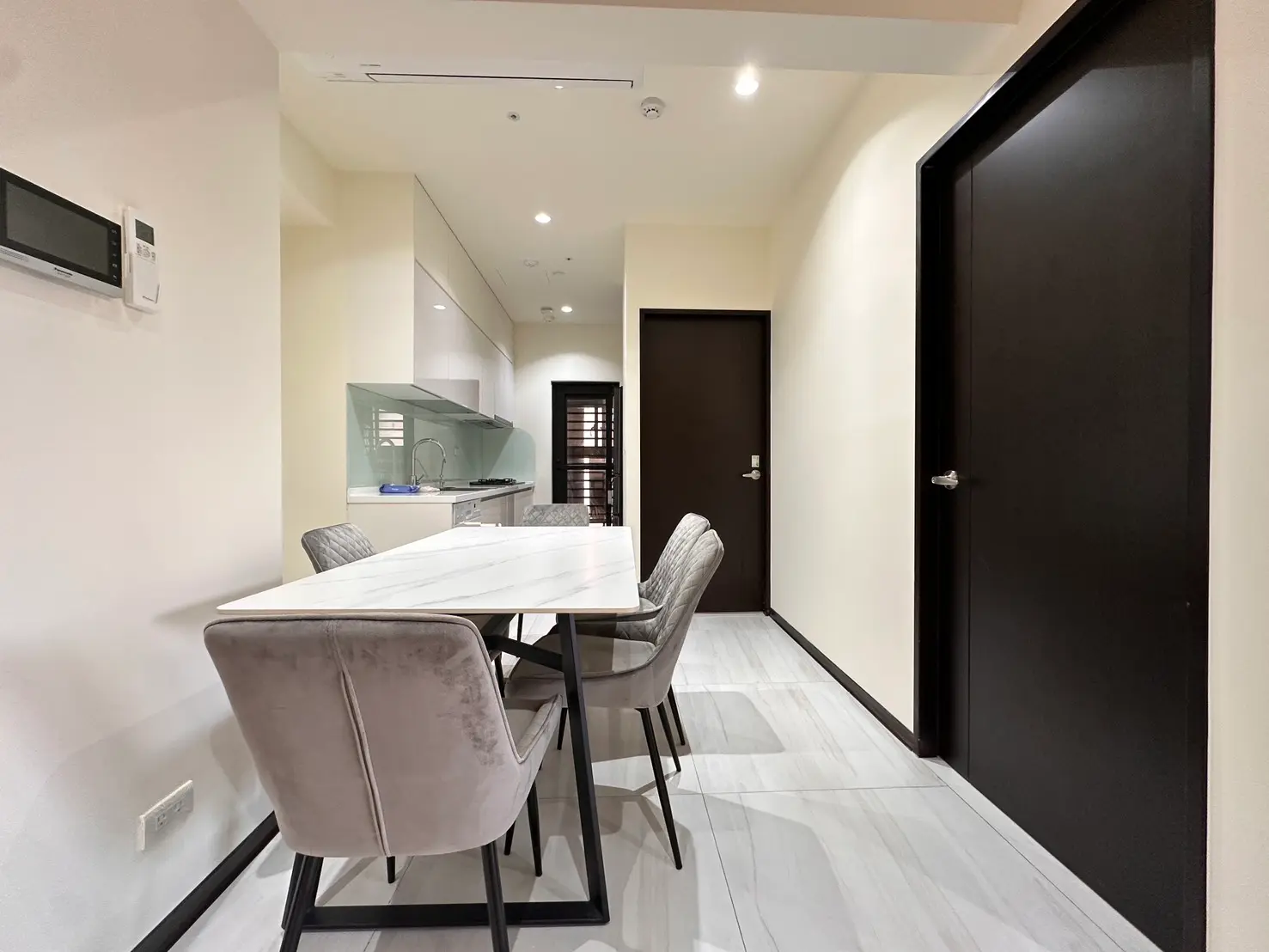 3 bedrooms apartment for rent in Zhongshan District, Taipei City | NT$ 90 000 | 46 ping slide 10