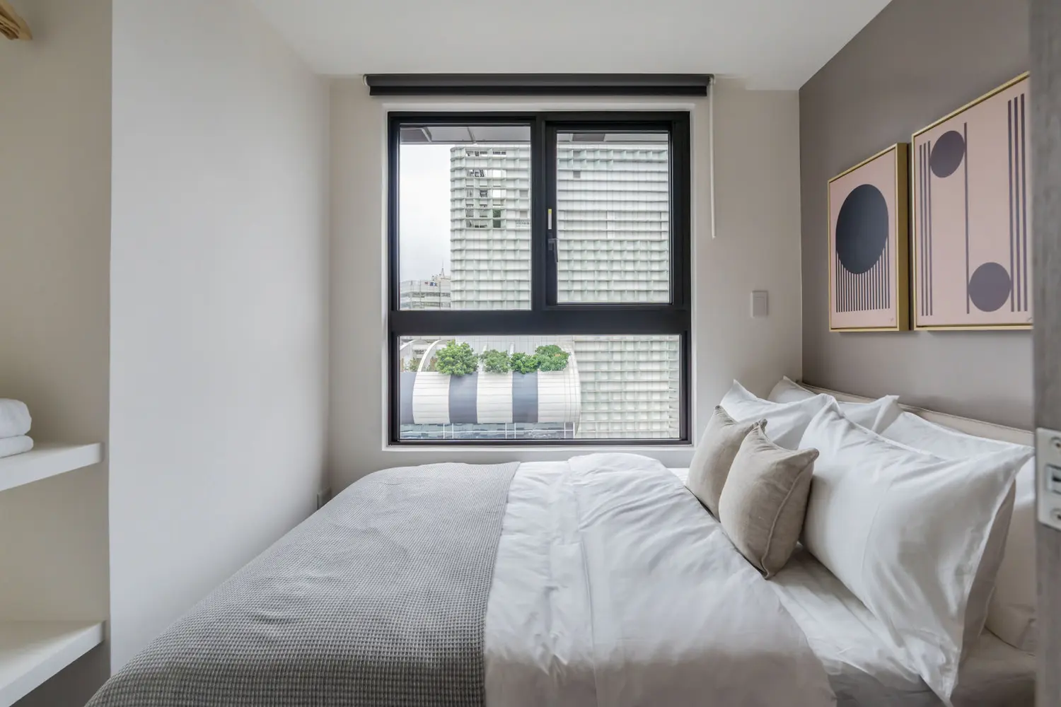 1 room apartment for rent in Zhongshan District, Taipei City | NT$ 96 010 | 12 ping slide 10