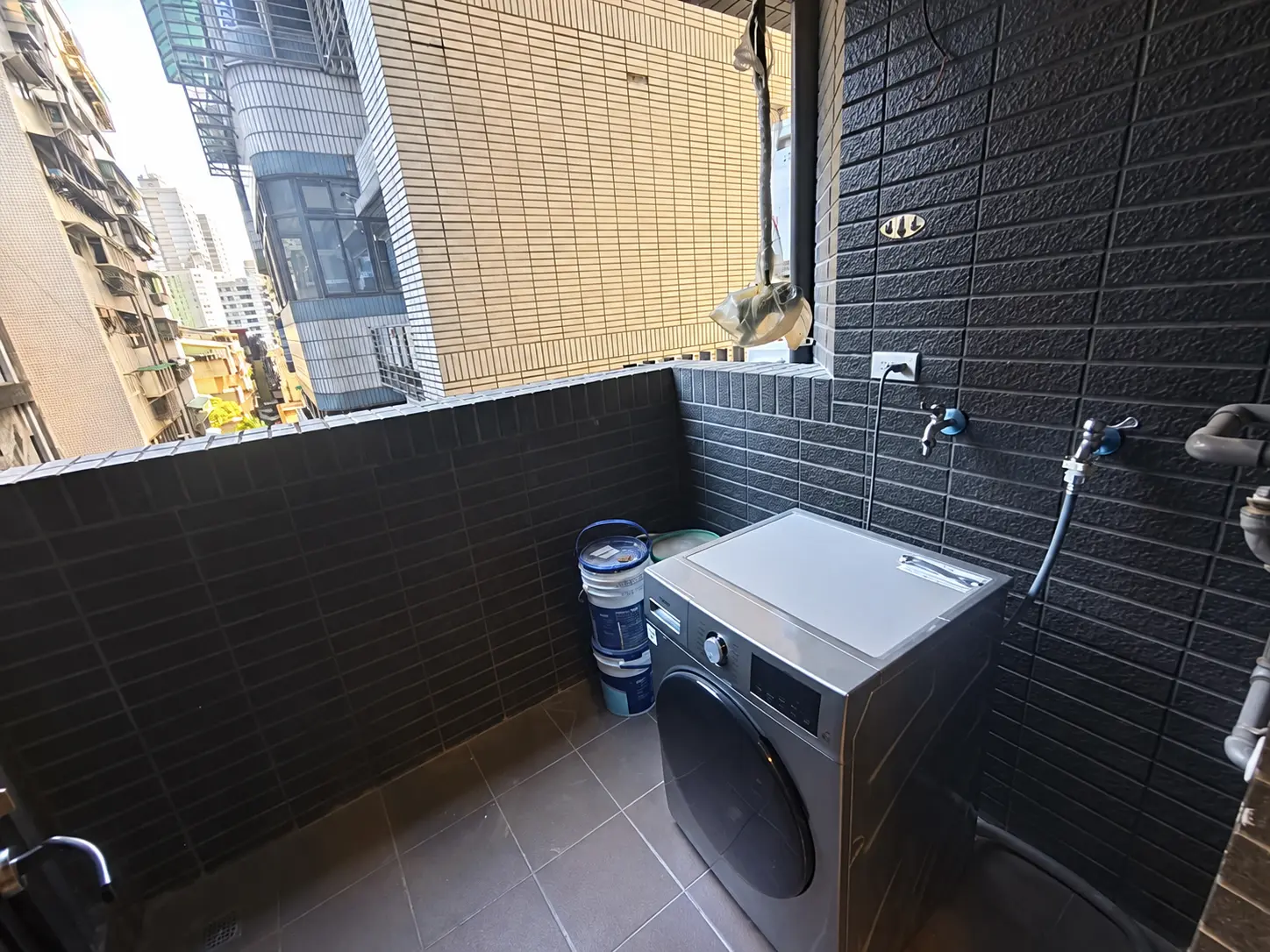 3 bedrooms apartment for rent in Xinyi District, Taipei City | NT$ 150 000 | 36 ping slide 9