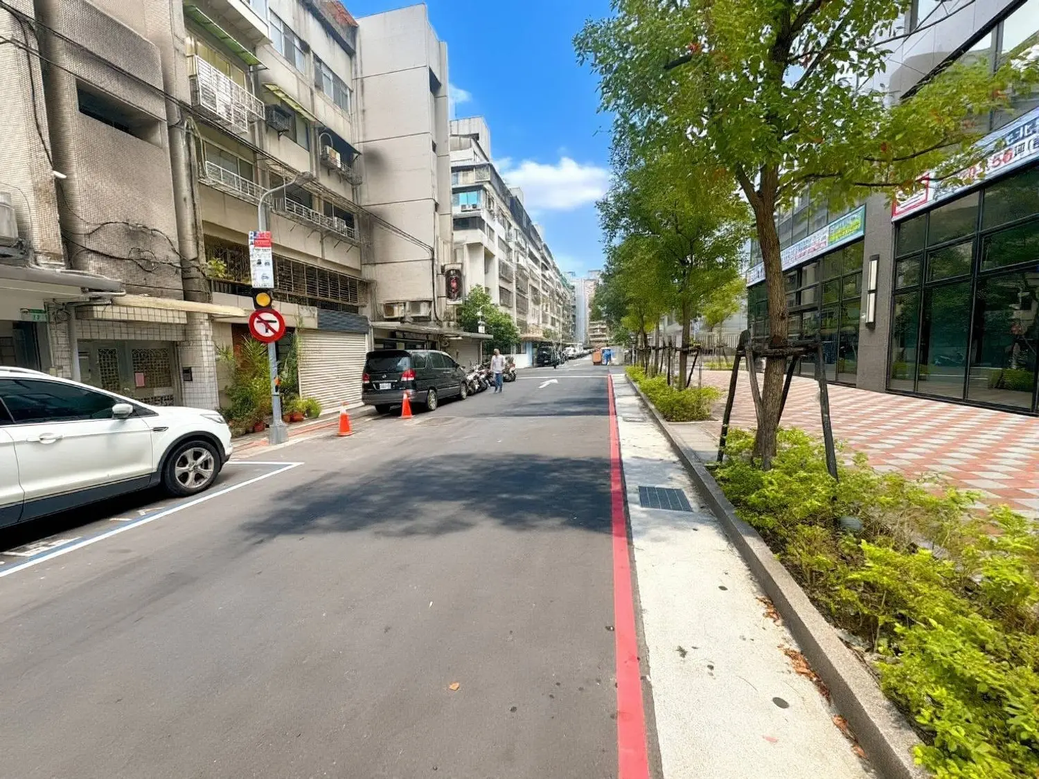 3 bedrooms apartment for sale TWD 27 880 000 - 26 ping - Songshan District, Taipei City slide 5