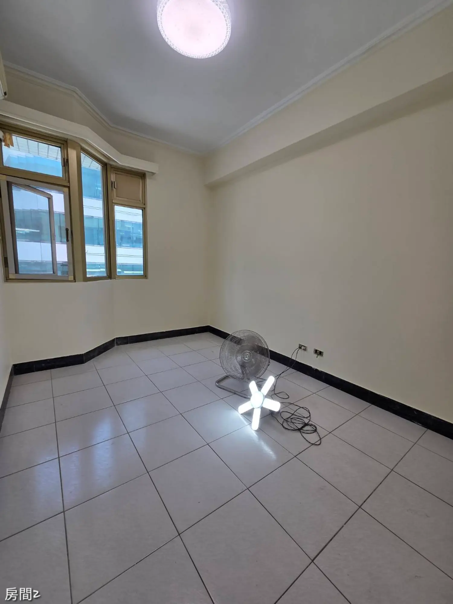 4 bedrooms apartment for rent TWD 50 000 - 50 ping - Shilin District,Taipei City slide 8