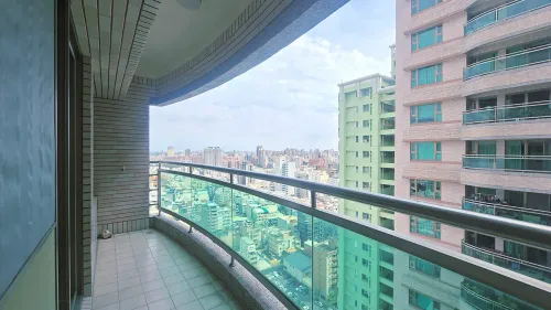 3 bedrooms apartment for sale in Zuoying District, Kaohsiung City | NT$ 24 000 000 | 62 ping slide 6