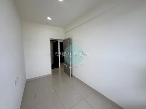 3 bedrooms apartment for rent in Anping District, Tainan City | NT$ 28 800 | 19 ping slide 9