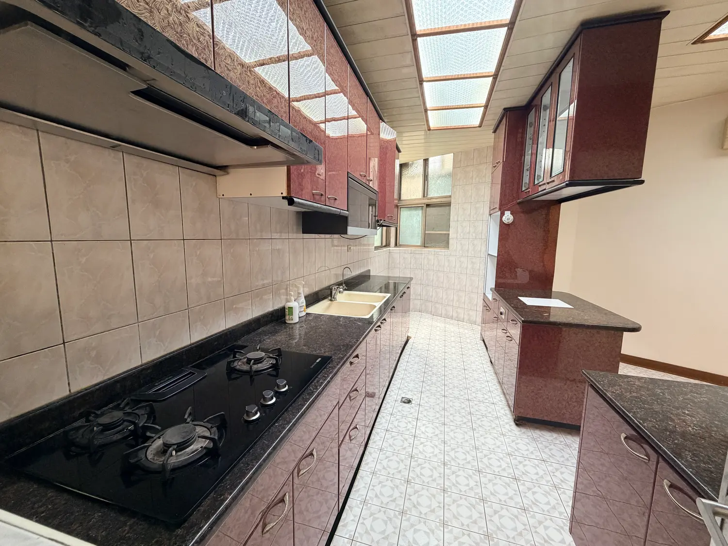 4 bedrooms townhouse for rent in Taipei City, Daan District | NT$ 100 000 | 42 ping slide 11