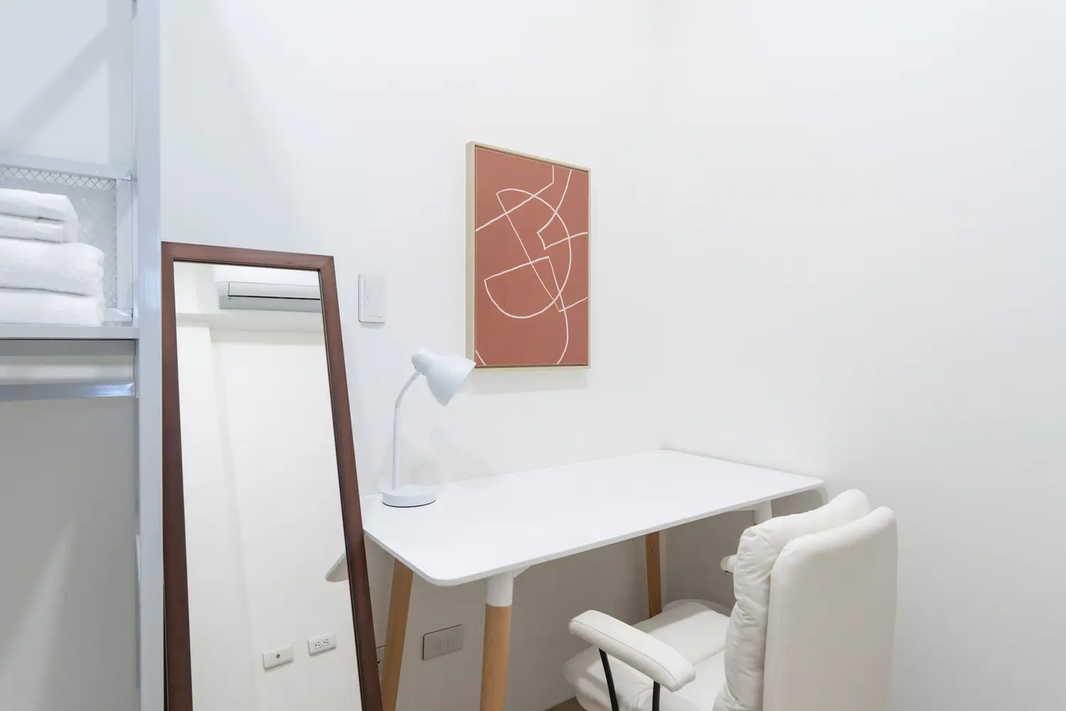 1 room apartment for rent in Zhongshan District, Taipei City | NT$ 98 330 | 21 ping slide 10