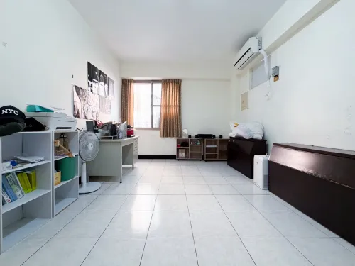5 bedrooms townhouse for sale in Sanmin District, Kaohsiung City | NT$ 15 980 000 | 72 ping slide 4