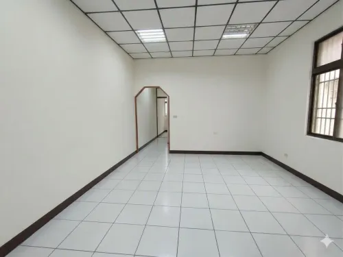 Townhouse for sale TWD 1 369 000 - Kaiming St - 1 room