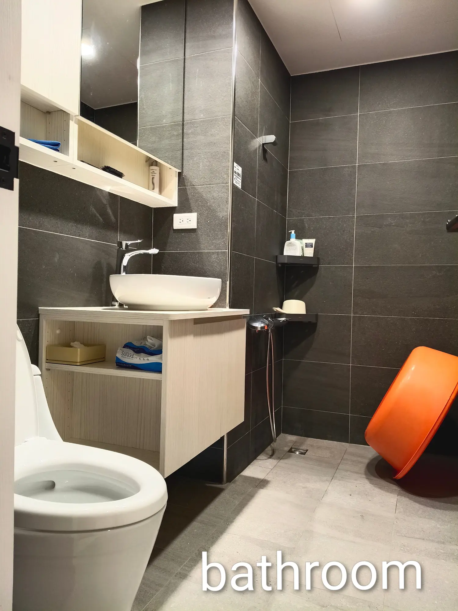 Room for rent in Renai District, Keelung City | NT$ 18 000 | 4 ping slide 6