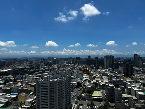 3 bedrooms apartment for sale in Zuoying District, Kaohsiung City | NT$ 24 000 000 | 62 ping slide 2