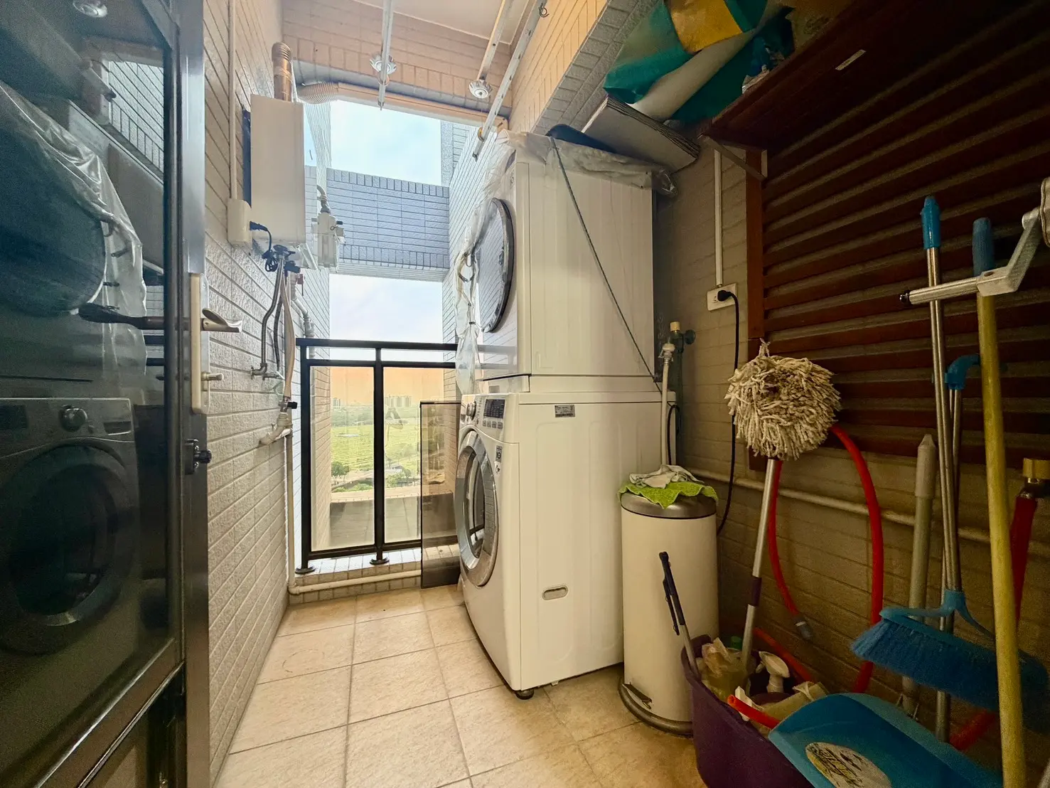 2 bedrooms apartment for sale in Dashe District, Kaohsiung City | NT$ 13 880 000 | 51 ping slide 13