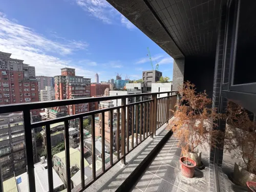 3 bedrooms apartment for rent in Zhongshan District, Taipei City | NT$ 90 000 | 46 ping slide 12