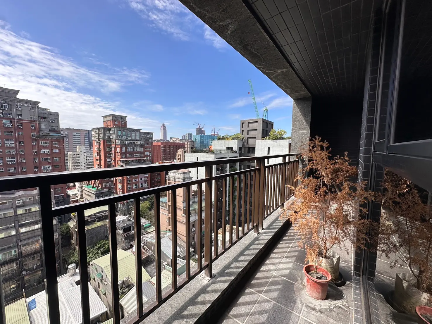 3 bedrooms apartment for rent in Zhongshan District, Taipei City | NT$ 90 000 | 46 ping slide 12