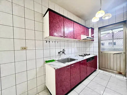 Apartment for rent TWD 24 000 - Sanhe St - 3 bedrooms