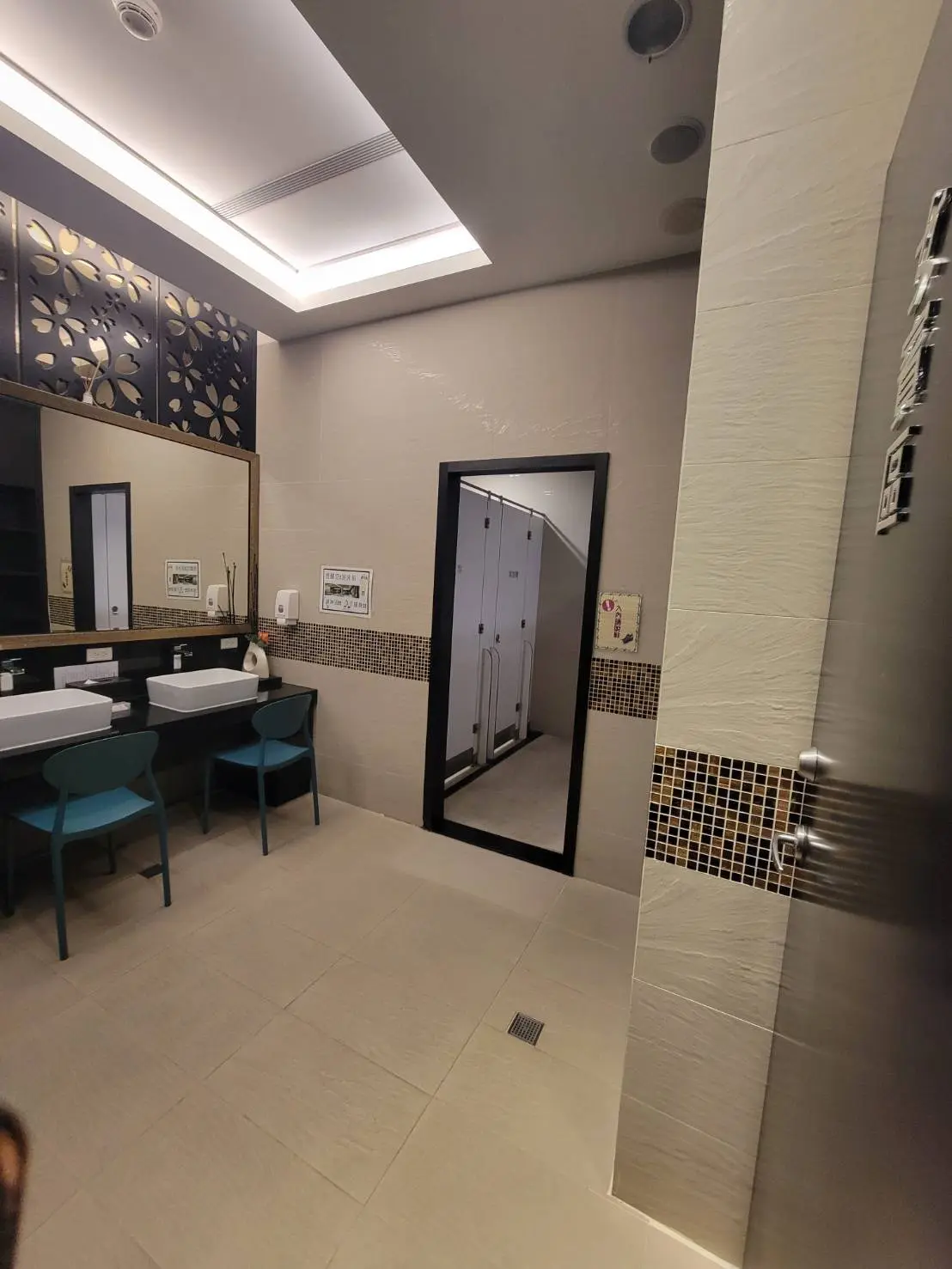 2 bedrooms apartment for rent in Wanhua District, Taipei City | TWD 46 888 | 17 ping slide 8