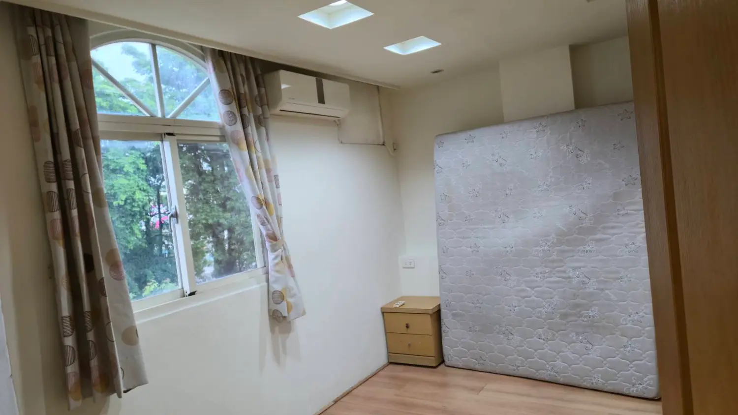 2 bedrooms apartment for sale in Dali District, Taichung City | NT$ 7 160 000 | 22 ping slide 2