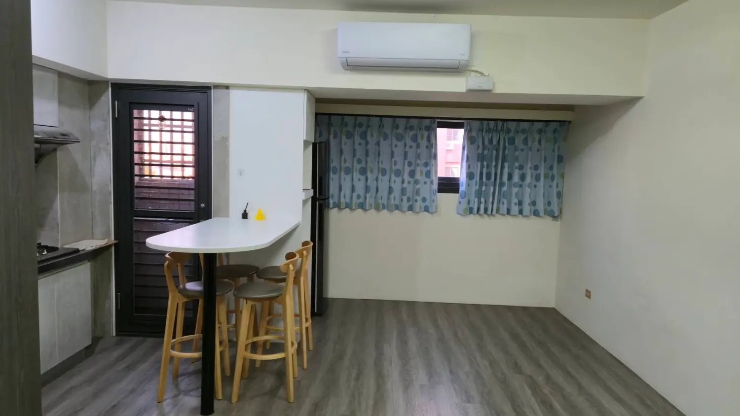 2 bedrooms apartment for sale in Wuri District, Taichung City | NT$ 8 980 000 | 13 ping slide 14