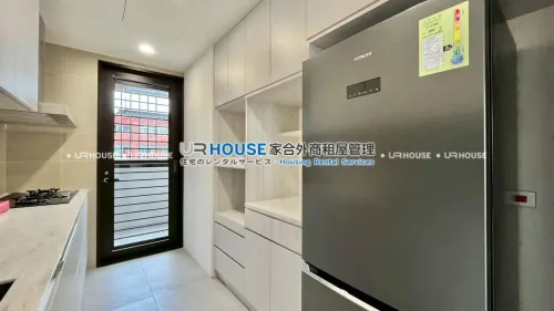 3 bedrooms apartment for rent in Shilin District, Taipei City | NT$ 120 000 | 32 ping slide 9