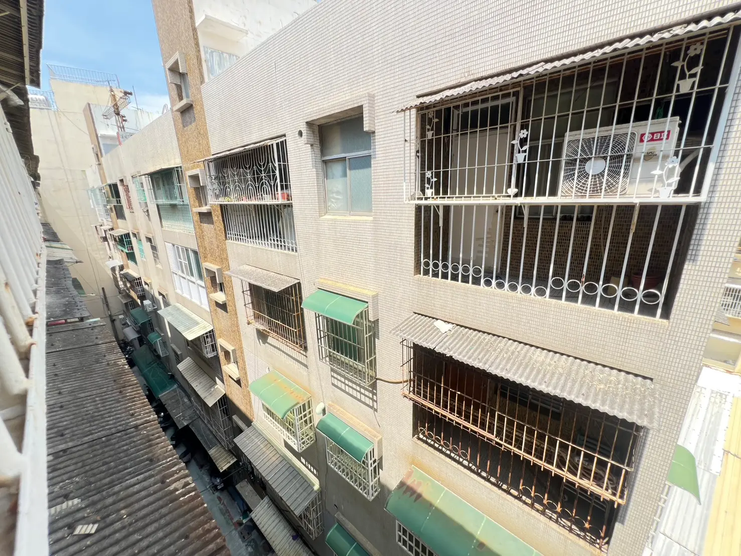 3 bedrooms apartment for sale in Cianjhen District, Kaohsiung City | NT$ 3 080 000 | 22 ping slide 12