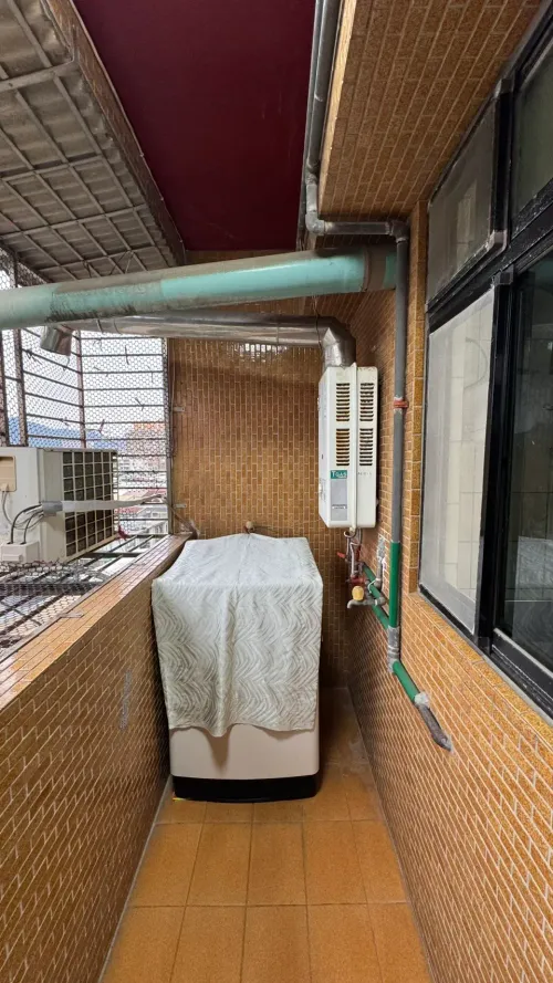 2 bedrooms apartment for rent in Xinyi District, Taipei City | TWD 35 000 | 20 ping slide 1