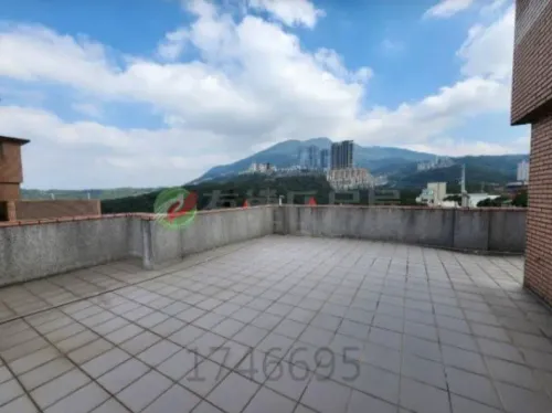 8 bedrooms villa for sale in Tamsui District, New Taipei City | NT$ 33 980 000 | 90 ping slide 1