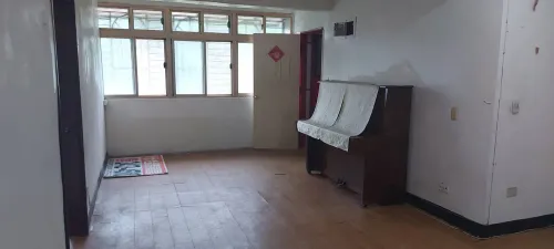 2 bedrooms apartment for sale in Wanli District, New Taipei City | NT$ 2 420 000 | 19 ping slide 1